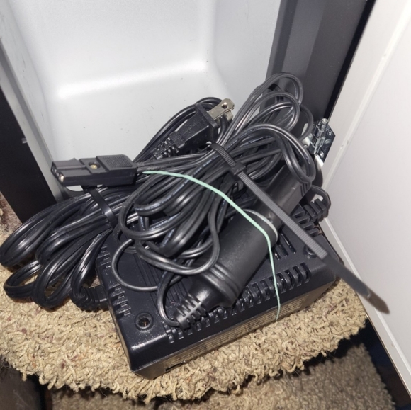 Vector Mini Fridge Cooler/Warmer - Picture 4 of 11